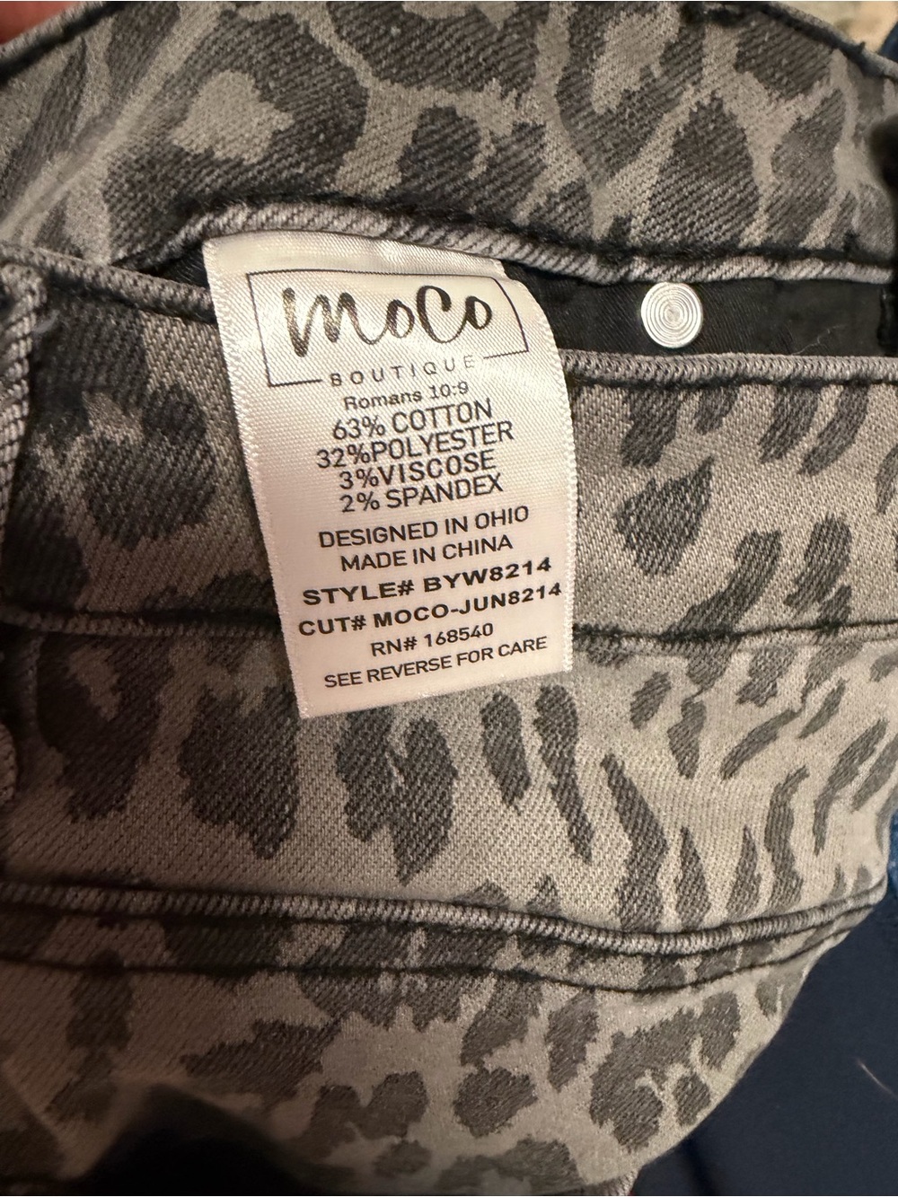 MOCO Wild Thing Tummy Control Grey Leopard Jeans- 11/30 - Picture 3 of 3